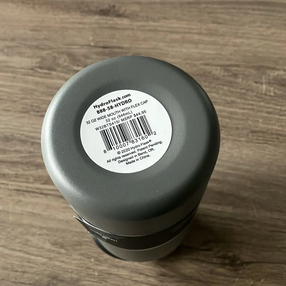 Hydro flask 32oz - Picture 3 of 6